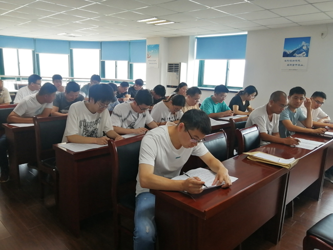 以考促學(xué)、以學(xué)促廉